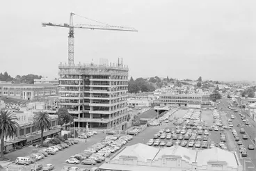 Image: The Government Life building under construction