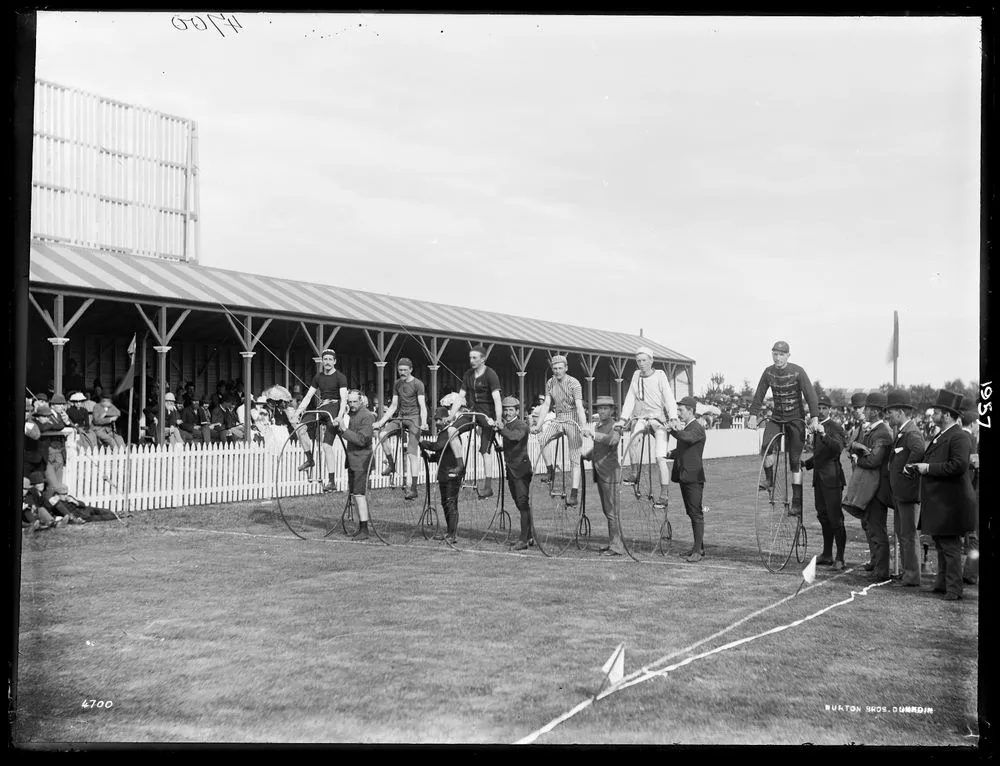 Cyclists meeting, Dunedin