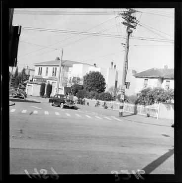 Image: Corner of Murphy Street and Fitzherbert Terrace, Thorndon, Wellington City, showing houses that are to be sold to the government of the United States of America, for a chancery