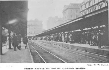 Image: Photo. W. W. Stewart. — Holiday Crowds Waiting On Auckland Station