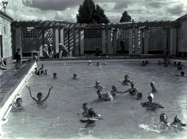 Image: Rotorua Blue Bath.