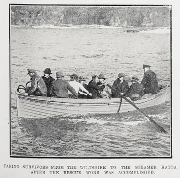 Image: Taking survivors from the Wiltshire to the steamer Katoa after the rescue work was accomplished