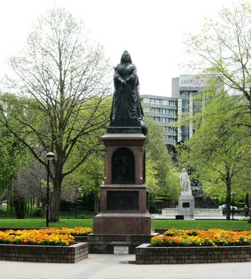 Victoria Square, 2007