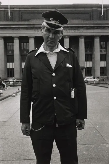 Image: Rail guard, Wellington