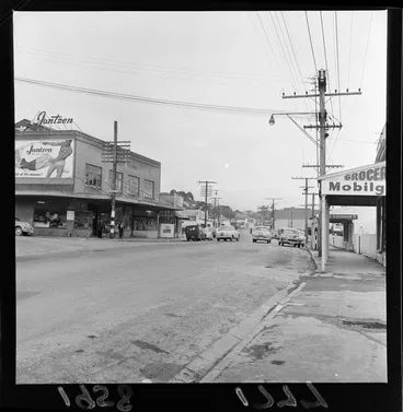 Image: Shopping area Broderick Road, Johnsonville, Wellington