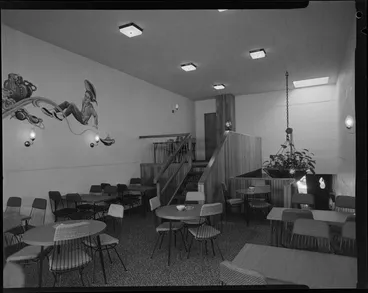 Image: Aladdins Coffee Lounge, Interior