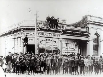 Election Day, Queen Street, Masterton : Photograph