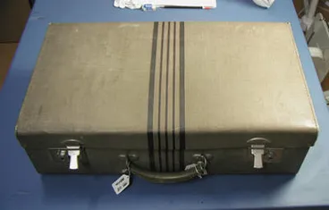 suitcase Image: suitcase