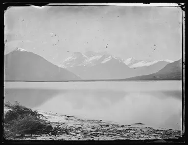 Image: Mount Earnslaw, Head of Lake Wakatipu, NZ