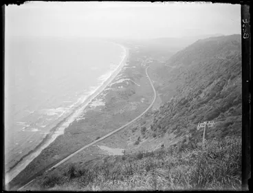 Image: The Paekakariki coastline looking north from Paekakariki Hill to Kenakena 21.11.07