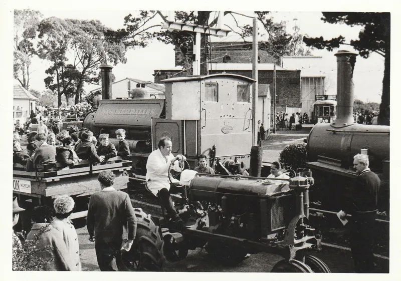 Howick Historical Society's outing to MOTAT.