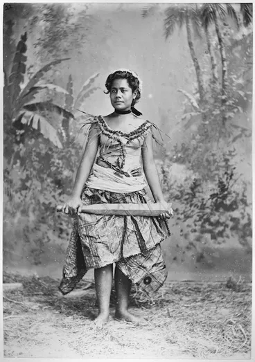 Image: Portrait of young Samoan woman Suluafi Toomalatai