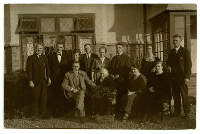 Photograph, Black and White: Jennie and Will Lovell-Smith and their ten children, 4 June 1924