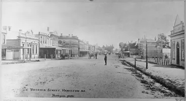 Image: "Victoria Street. Hamilton. NZ."