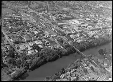 Image: Hamilton city, including Victoria Street, Claudelands Rail Bridge and the Waikato River, Hamilton, Waikato