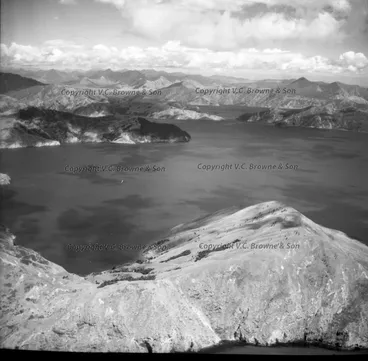 Image: Looking WSW over Guards Bay to Allen Strait (Gu... (13317/13364)