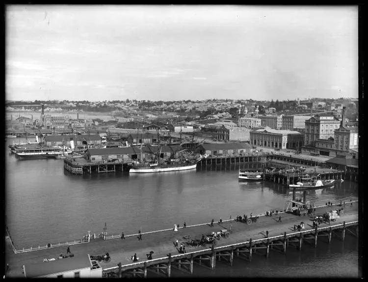 Auckland waterfront, Quay Street, 1904