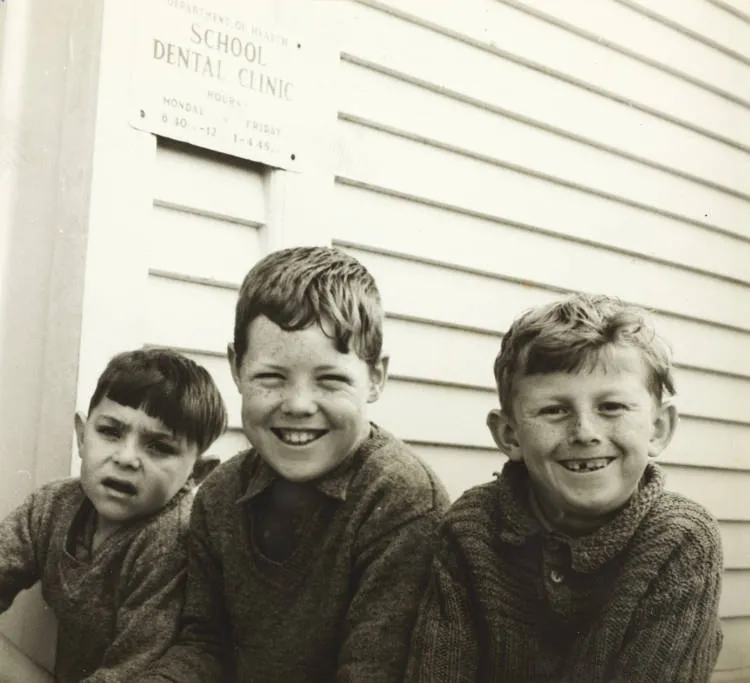 Toothy smiles, Ōtāhuhu, 1967