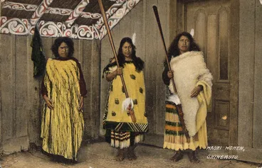 Image: [Postcard]. Maori women, Ohinemutu. [1910-1920].
