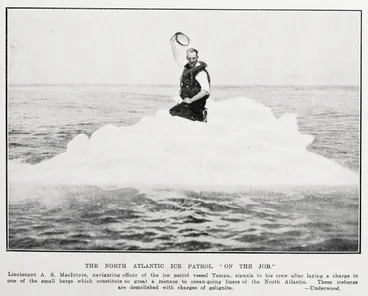 Image: The North Atlantic ice patrol on the job