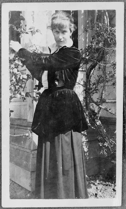 Helen Priscilla Crabb