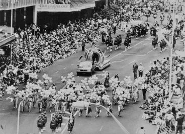 Image: Farmers Santa Parade, 1979