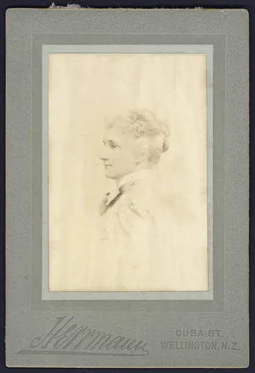 Image: Portrait of Mary Elizabeth Richmond - Photograph taken by Louisa Herrmann