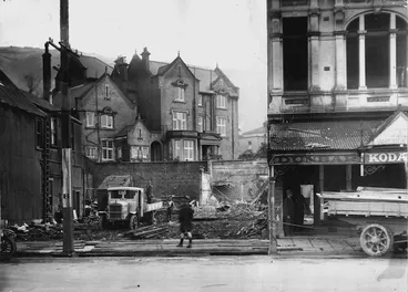 Image: Alexander Turnbull Library, from Lambton Quay, Wellington