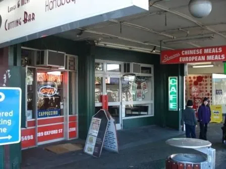 Simon's Restaurant and cafe