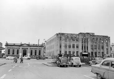 Image: Hamilton Public Library and the Chief Post Office