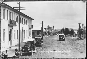 Image: Wairoa Parade looking West
