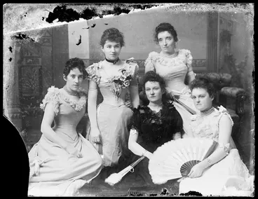 Image: Women in evening gowns