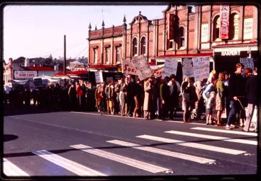 Image: Hiroshima Day march, 8 August 1965