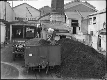 Unloading coal, Longburn Freezing Works Image: Unloading coal, Longburn Freezing Works