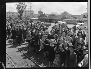 Image: Crowd standing next to railway track in The Square, Palmerston North, to greet Polish refugees enroute to Pahiatua