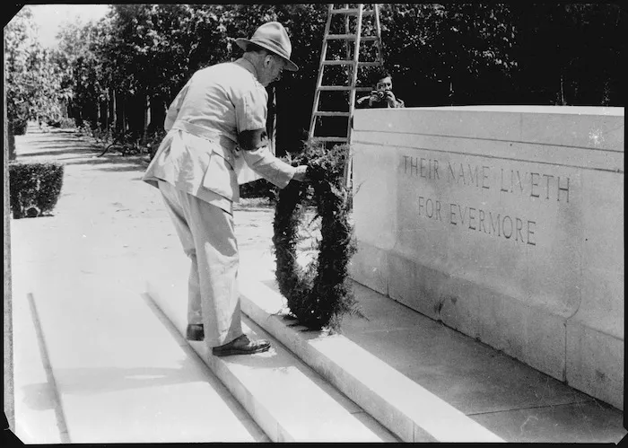 Colonel Sir Stephen Allen lays wreath in Protestant Cemetery, Cairo