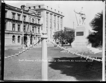 Image: Scott Memorial and Public Trust Building, Christchurch