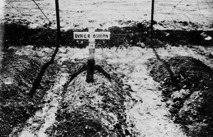 Gravesite of Dvr G R Osborn, the first New Zealand casualty, Mersa Matruh Military Cemetery, Egypt