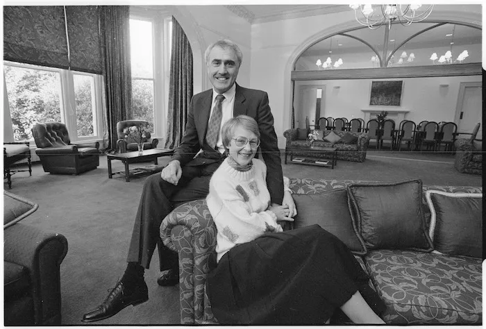 Prime Minister Geoffrey Palmer and his wife Margaret, Premier House, Wellington - Photograph taken by Ross Giblin