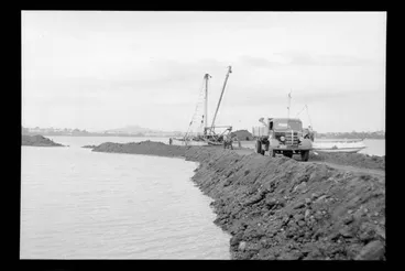 Image: Auckland Harbour Bridge approach road, Shoal Bay, 1956
