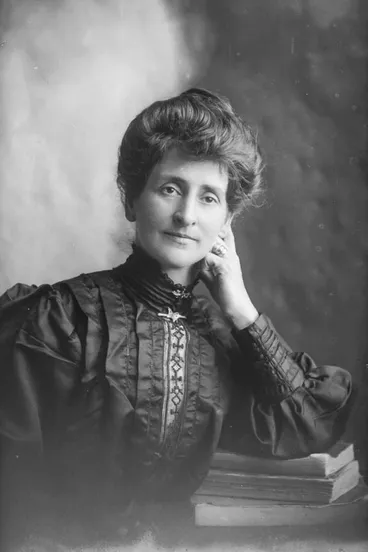 Image: Mrs Izod, 1909