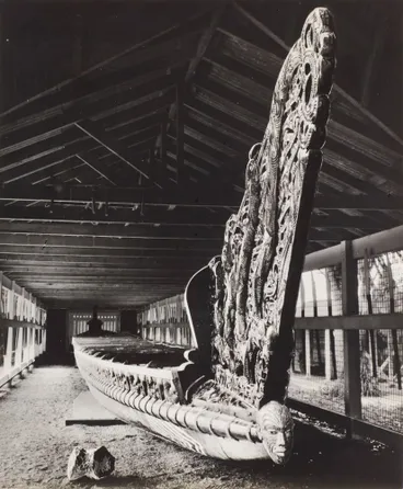 Image: Waitangi Canoe