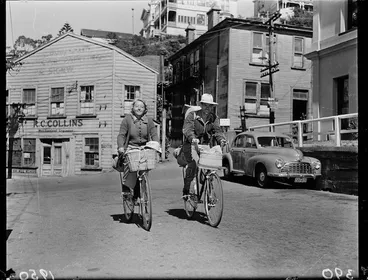 Image: Mr and Mrs G W Trollope on bicycles, Wellington