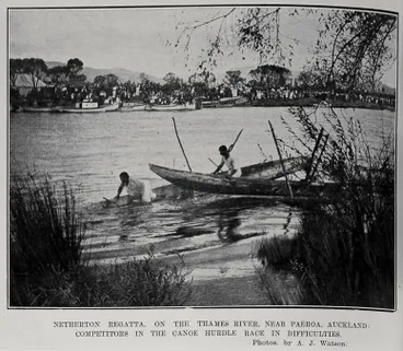 Image: NETHERTON REGATTA, ON THE THAMES RIVER, NEAR PAEROA, AUCKLAND: COMPETITORS IN THE CANOE HURDLE RACE IN DIFFICULTIES