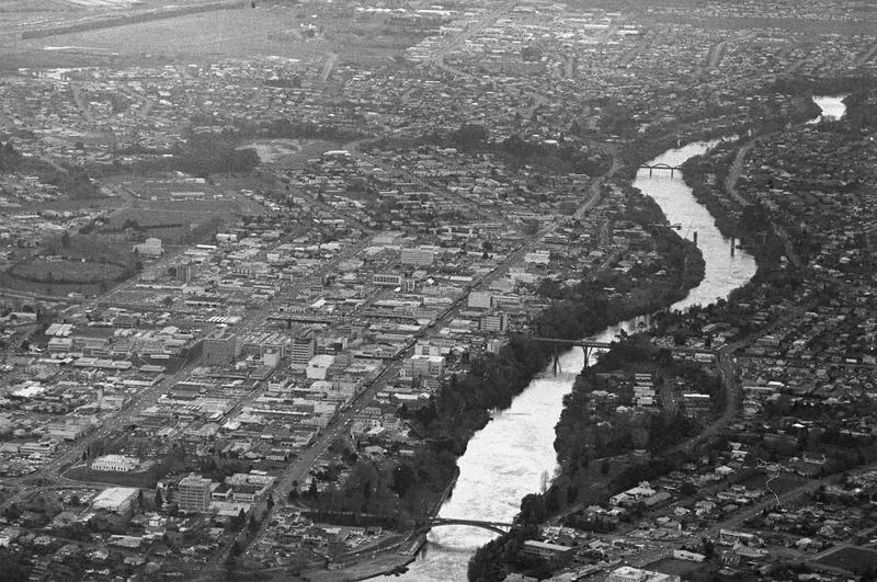 Aerial view of Hamilton city 1976