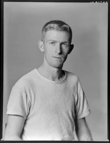 Image: Murray Halberg, New Zealand middle distance runner