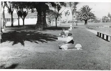 Image: Photograph – Hamilton Lake playground
