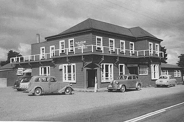Image: Taratahi Hotel 1963