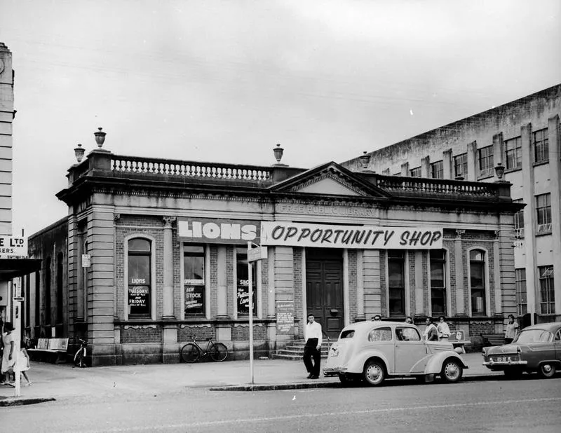 Former Hamilton Public Library.