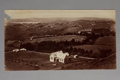 Remuera Road, with school in foreground.